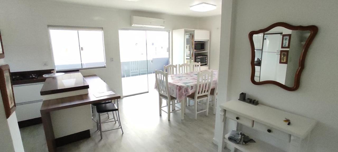 Апартаменты Residencial Pilati Бомбиньяс Экстерьер фото